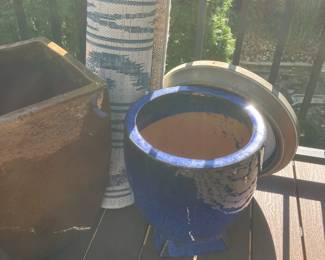 Large garden pots, indoor and outdoor rug