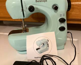 Beletops mini sewing machine