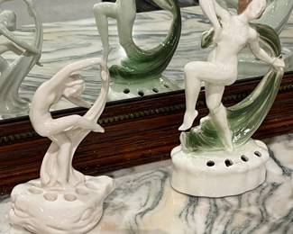 More European flower frogs