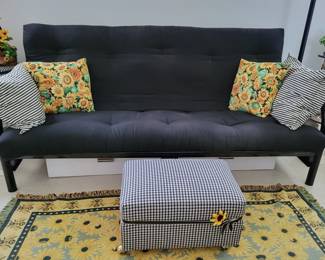 Full size futon w/2 storage drawers