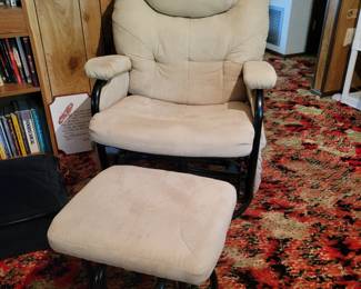 Glider w/ ottoman
