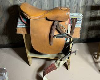 English saddle