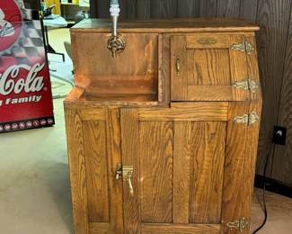 Bishop and Babcock MFG beer cooler 