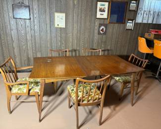 Mid century mod table and chairs