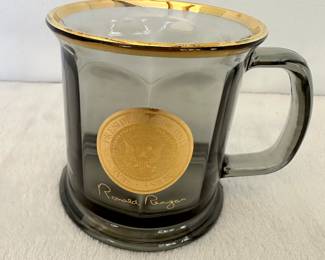 Ronald Reagan lass mug