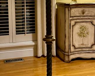 Twisted Metal Floor Lamp