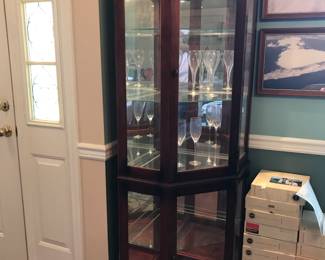 Pulaski Corner Curio with 4 glass shelves