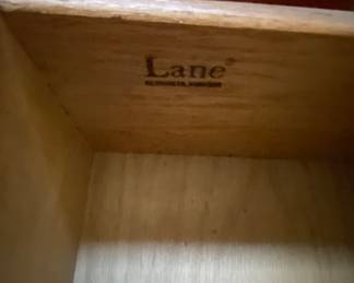 Lane Side Table 20" x 22" x 28"