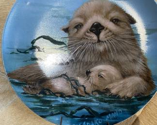 Otter plates, Otter Figurines