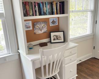Country Willow desk with hutch