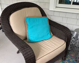 resin chair