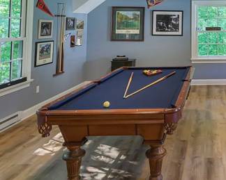 Pool table