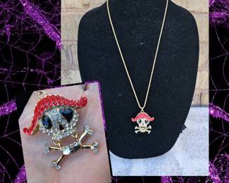 Pirate Skeleton Necklace With Heart Eye Rhinestones  See Video