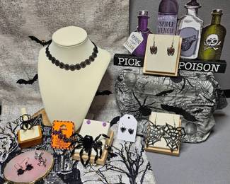 All About Spiders Jewelry Lot