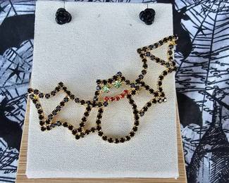 Gliding Bat Brooch With Blue Black Rhinestones With Black Rose Earrings