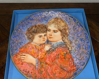 Knowles Mothers Day Plate