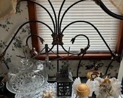 Very pretty headboard.