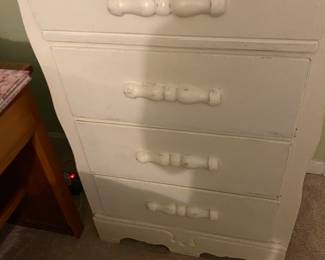 4 drawer chest of drawers