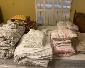 Various bedding sets. King, full/queen and twin.