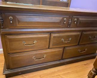 Dresser (mirror attached) (part of a 4 piece twin suite)