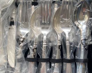 Large Flatware Set