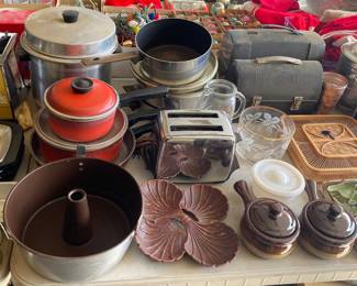 Assorted Kitchenware
