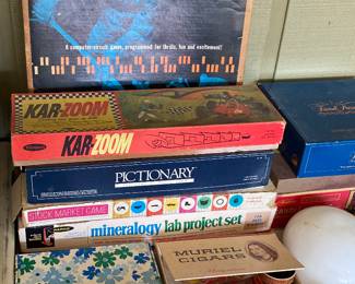 Vintage Board Games and Computer Hockey