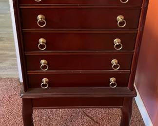 Flatware cabinet