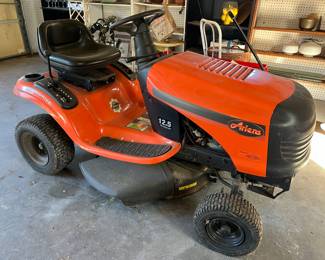 Ariens 6-speed lawn tractor