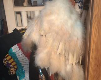 Old chiefs headdress $100 asis