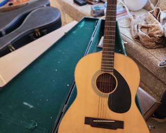 Yamaha Guitar