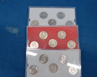Lot 172. Five platinum State Quarters from 1999 and five more from 2003, and five regular 1999 D State Quarters