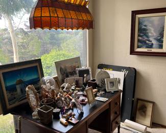 Desk, Thomas Kinkade Painting, Collectible items