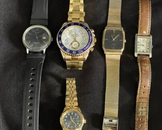 Lot # : 300v - Vintage watch lot

