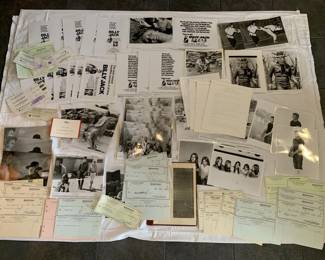 Lot # : 300f - Billy Jack actor Tom Laughlin and actress
