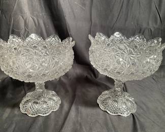 Lot # : 384 - Pair of sandwich glass compotes 8"diam x 8.5”h,
