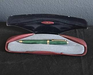 Lot # : 539v - Vintage Schaefer pen
