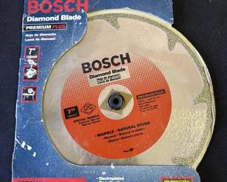 Lot # : 403z - Bosch DB768 Premium Plus 7" marble cutting blade
