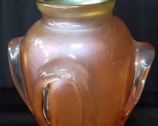 Lot # : 37 - Signed studio art glass vase
