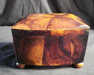 Lot # : 397 - Faux tortoise shell tea caddy
