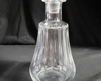 Lot # : 362 - Baccarat crystal decanter
