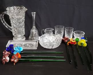 Lot # : 547 - Group of glass & crystal pcs., box lot
