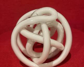 Lot # : 379v - Murano glass art orbit
