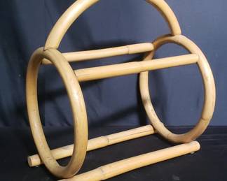 Lot # : 88 - Bamboo magazine rack
