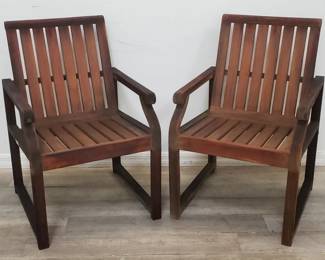Lot # : 315 - Pair of Kingsley-Bate teak patio arm chairs
