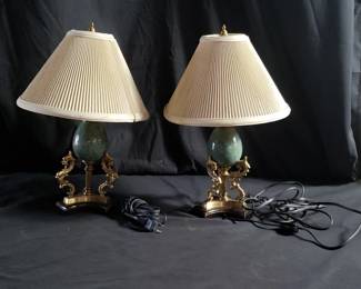 Lot # : 364 - Pair of brass and marble table lamps

