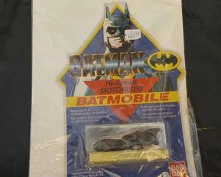 Lot # : 64j - Batman 1989 Bandai motorized Batmobile

