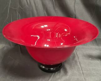 Lot # : 365 - Signed and dated art glass bowl
