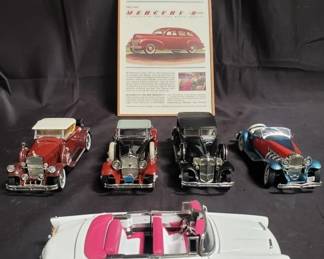 Lot # : 416 - Group of vintage toy cars
