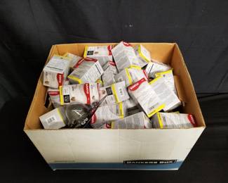 Lot # : 516 - Group of light bulbs
